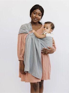 Gray Baby Ring Sling Carrier - Rose gold ring